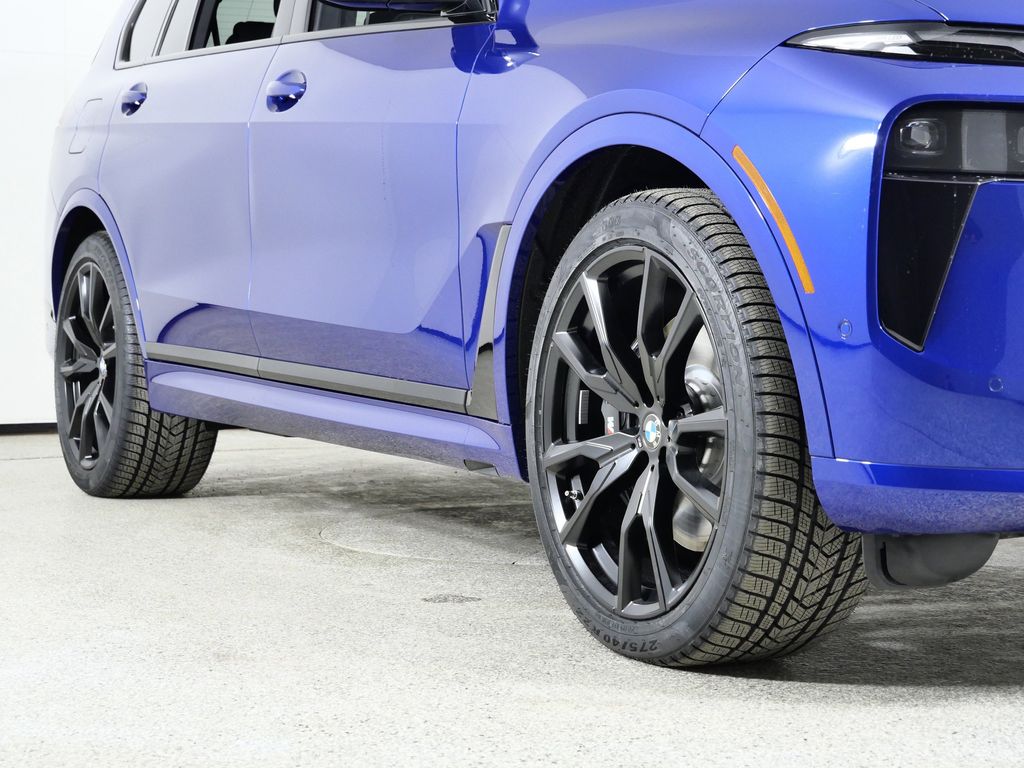 Thumbnail: 2026 BMW X7 - 6