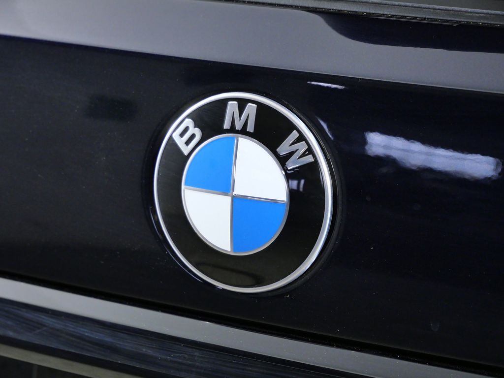 Thumbnail: 2026 BMW X7 - 11