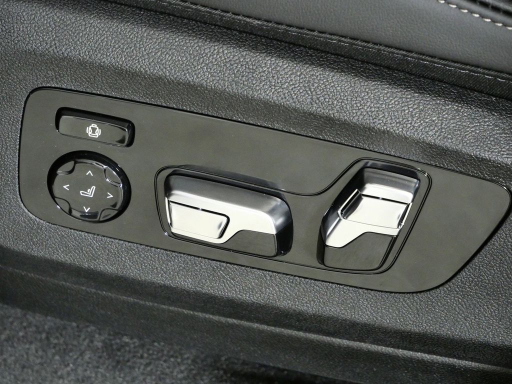Thumbnail: 2026 BMW X5 - 39