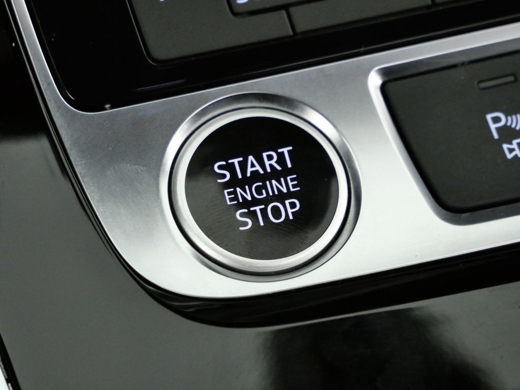 Thumbnail: 2023 Audi Q8 - 46