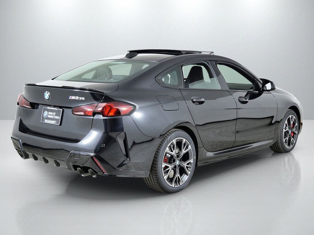 Thumbnail: 2026 BMW 2 Series - 9