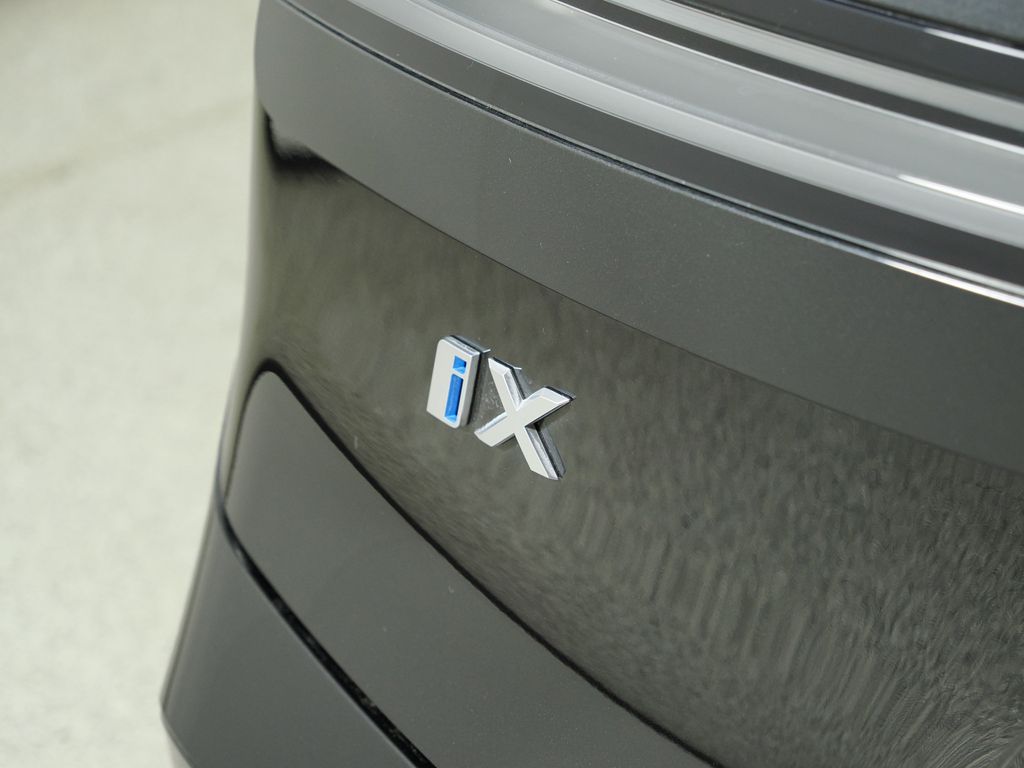Thumbnail: 2025 BMW iX - 15