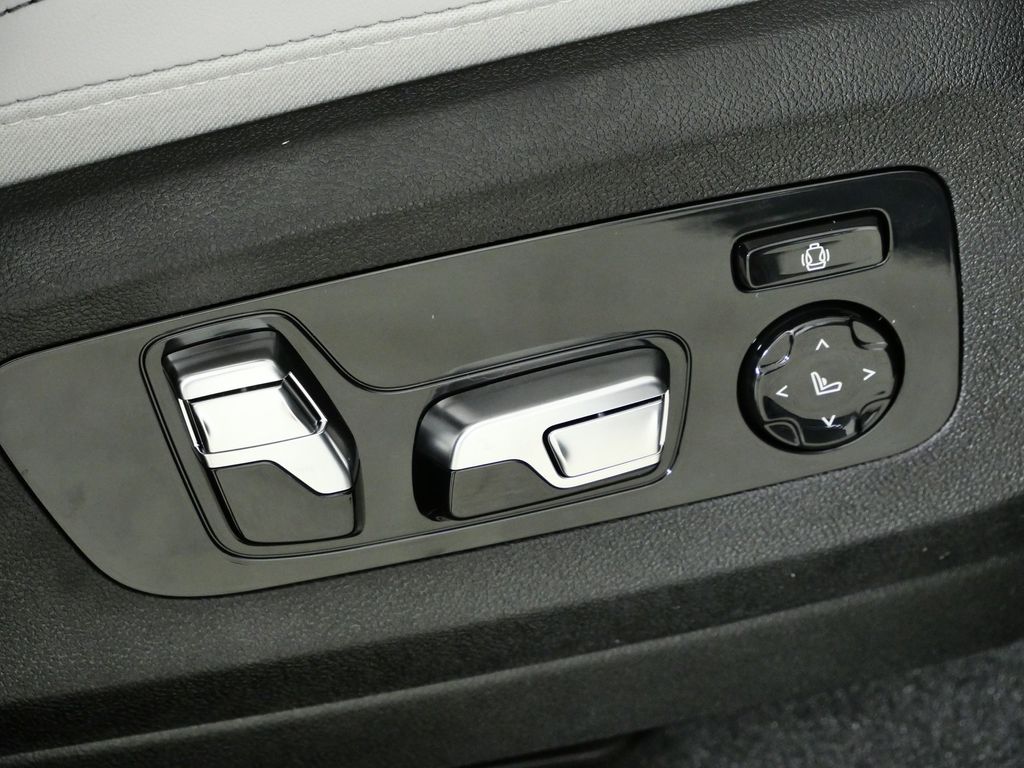 Thumbnail: 2026 BMW X5 - 22