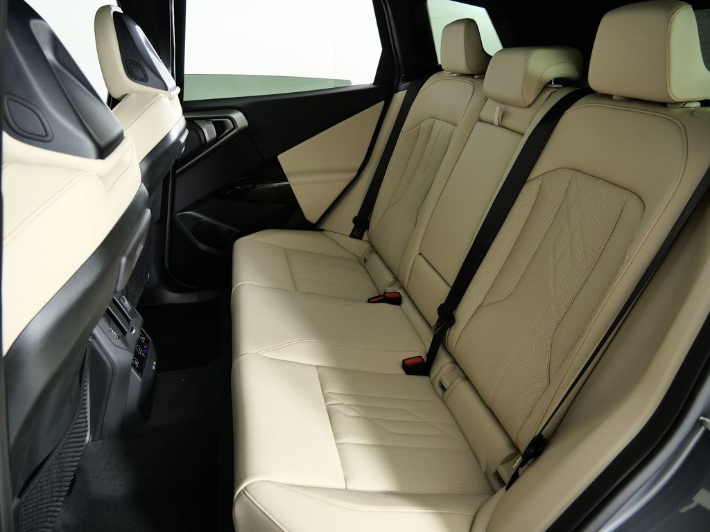 Thumbnail: 2026 BMW X3 - 31