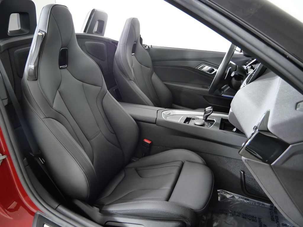 Thumbnail: 2025 BMW Z4 - 27