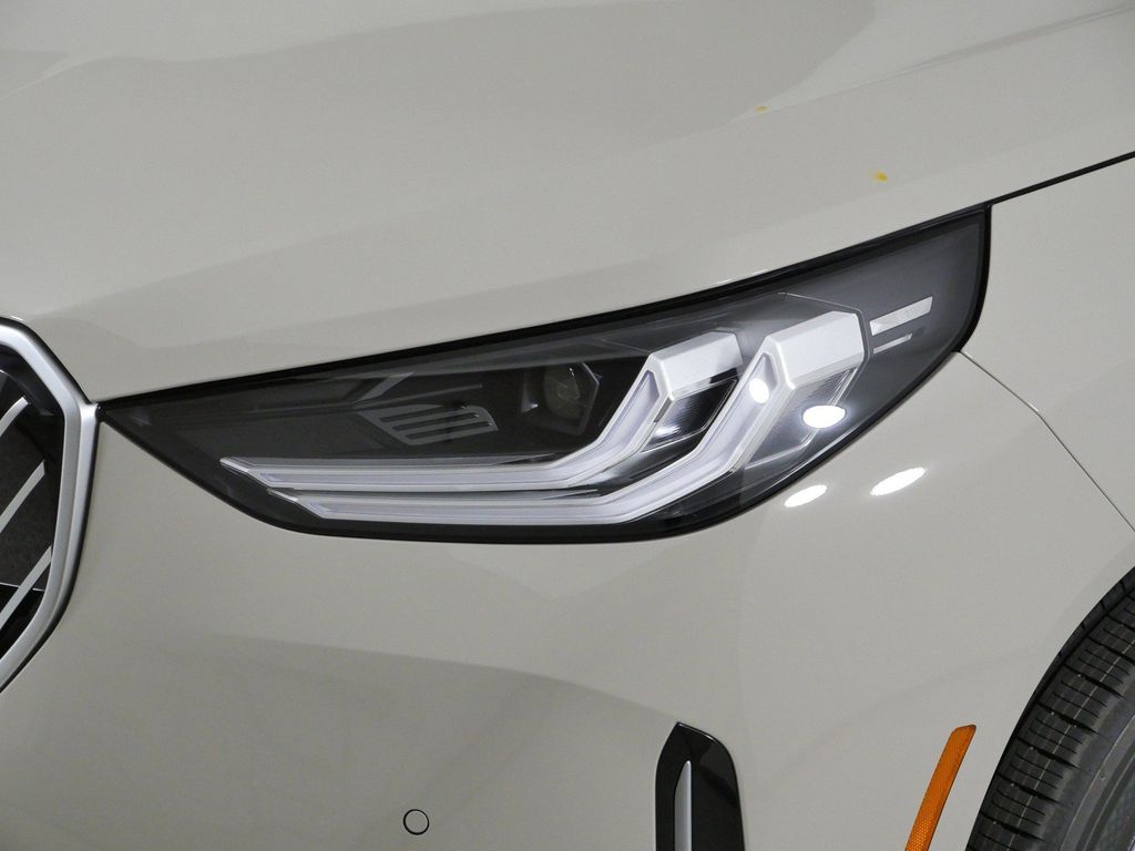 Thumbnail: 2026 BMW X3 - 3