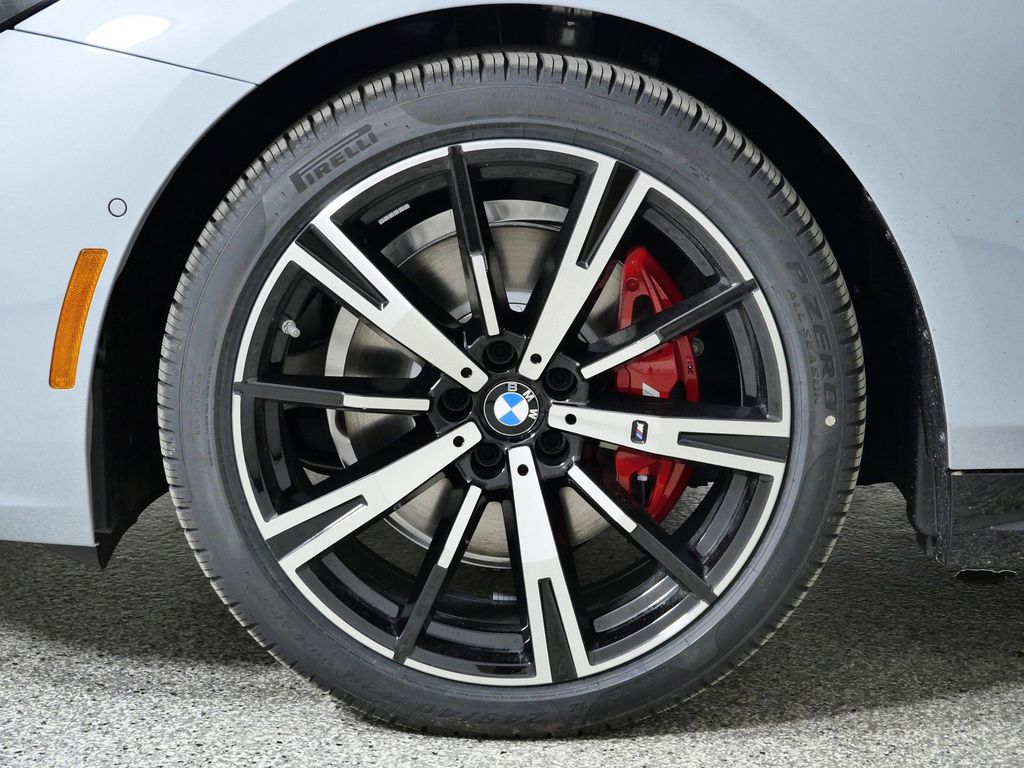 Thumbnail: 2026 BMW 5 Series - 17