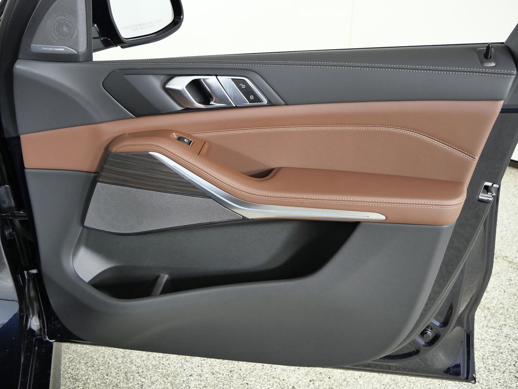 Thumbnail: 2026 BMW X5 - 19