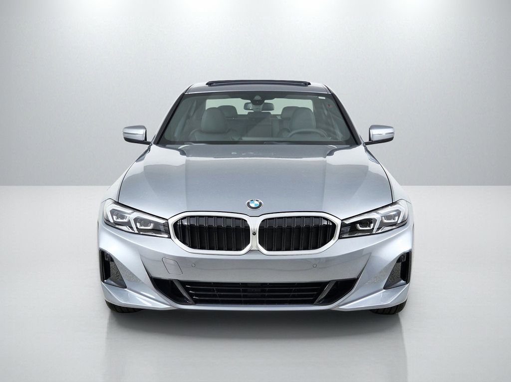 Thumbnail: 2026 BMW 3 Series - 2