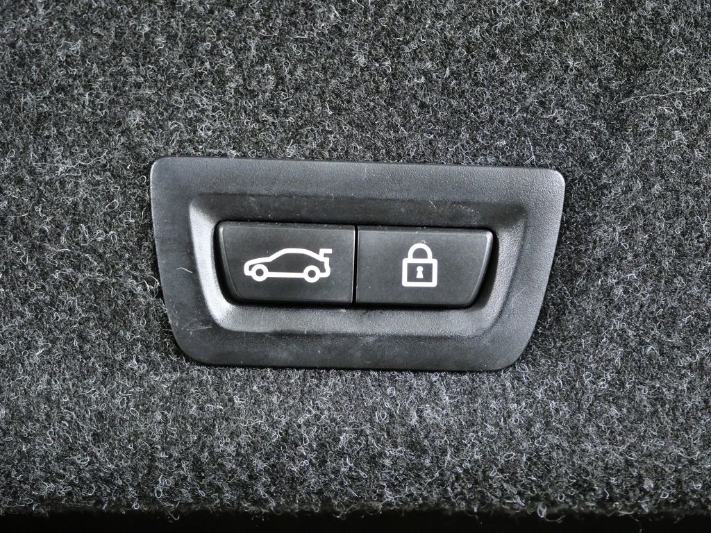 Thumbnail: 2019 BMW 3 Series - 29