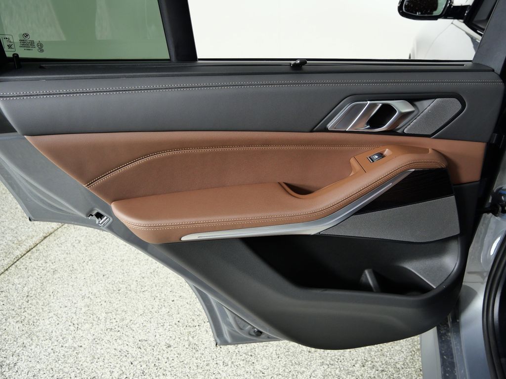 Thumbnail: 2026 BMW X5 - 31