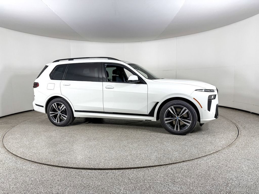 Thumbnail: 2026 BMW X7 - 5