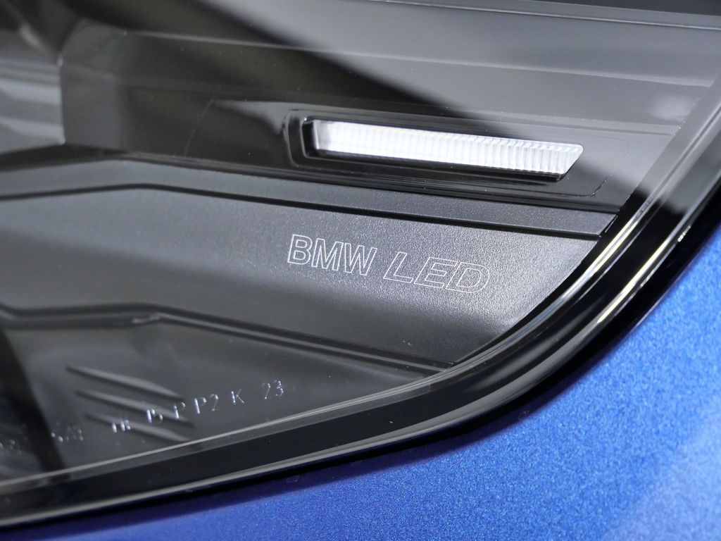 Thumbnail: 2026 BMW 5 Series - 4