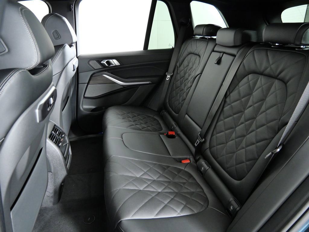 Thumbnail: 2026 BMW X5 - 35