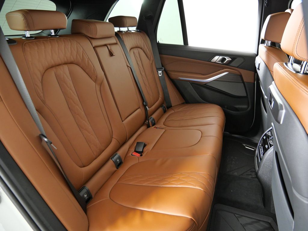 Thumbnail: 2026 BMW X5 - 27