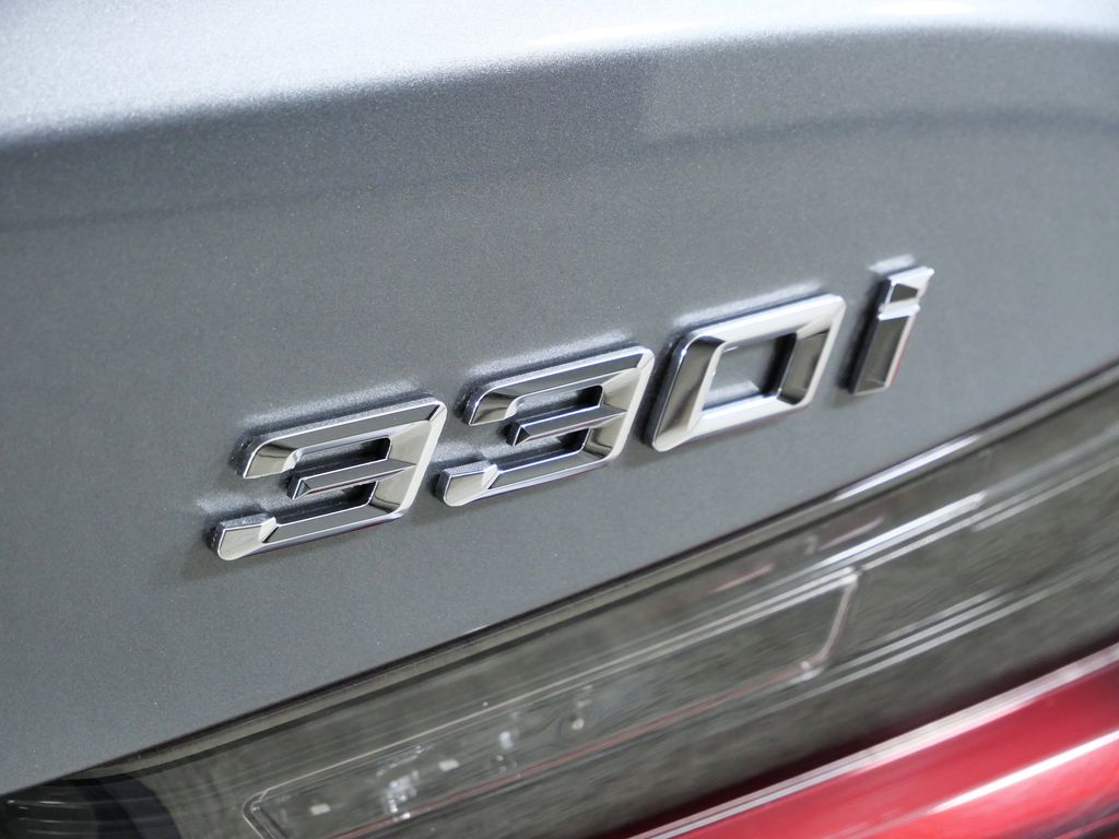 Thumbnail: 2025 BMW 3 Series - 15