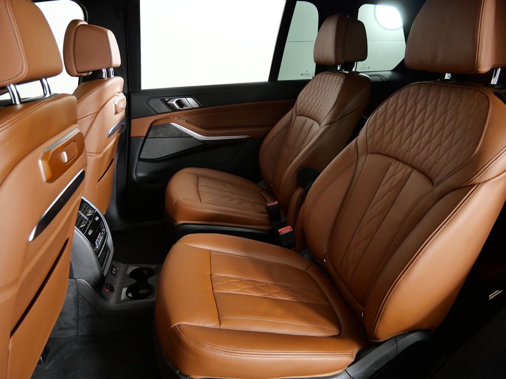 Thumbnail: 2025 BMW X7 - 34