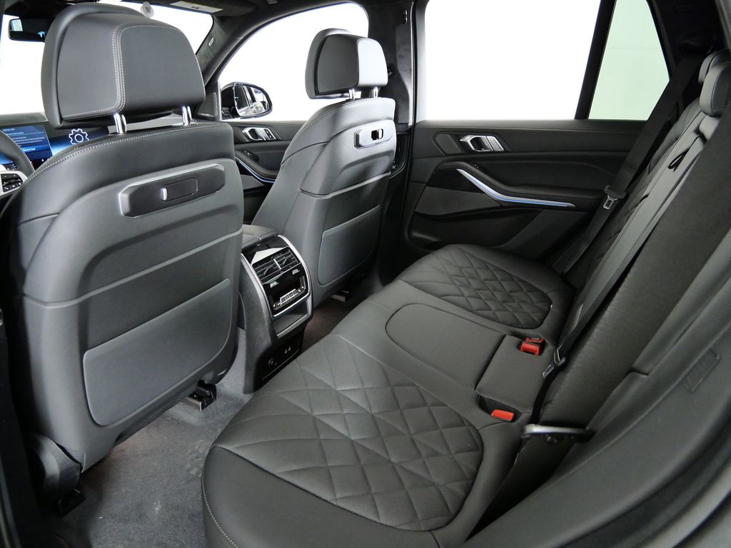 Thumbnail: 2026 BMW X5 - 32