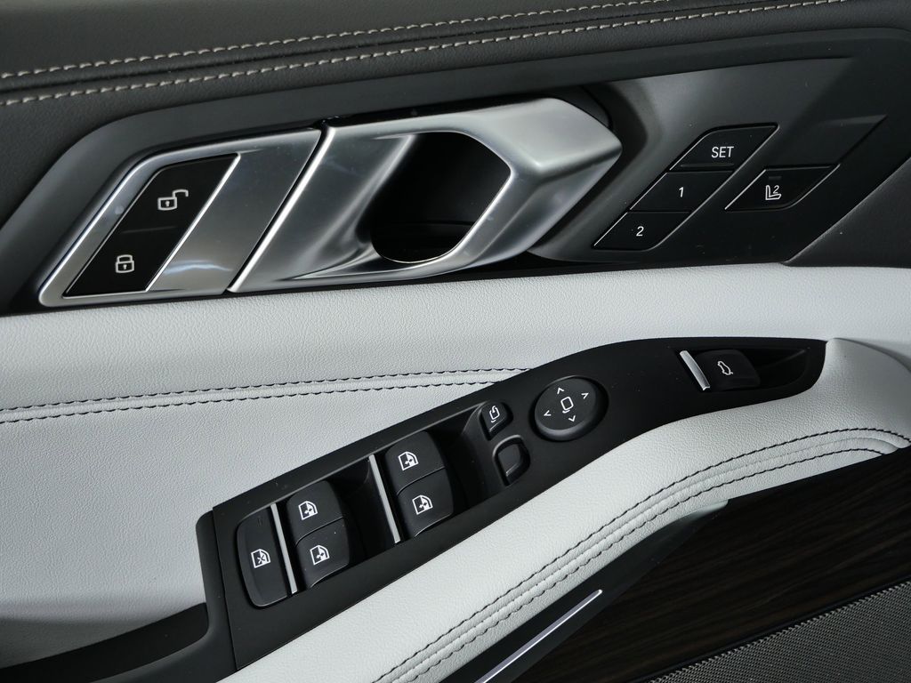 Thumbnail: 2026 BMW X5 - 37