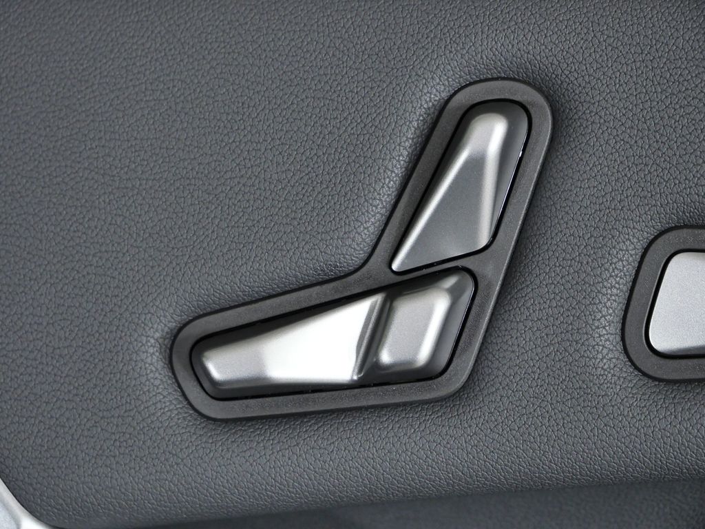 Thumbnail: 2026 BMW iX - 23