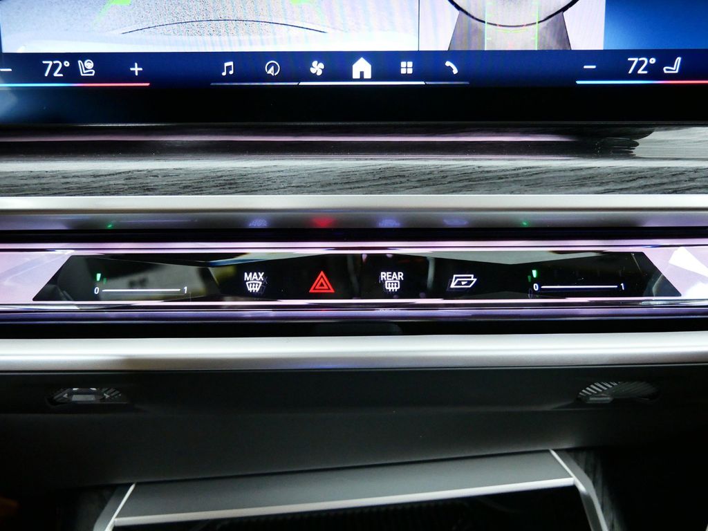 Thumbnail: 2024 BMW i7 - 46