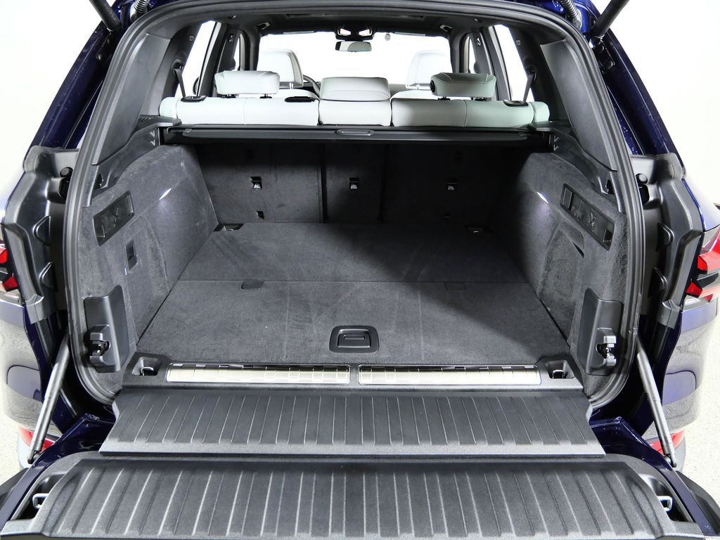 Thumbnail: 2026 BMW X5 - 28