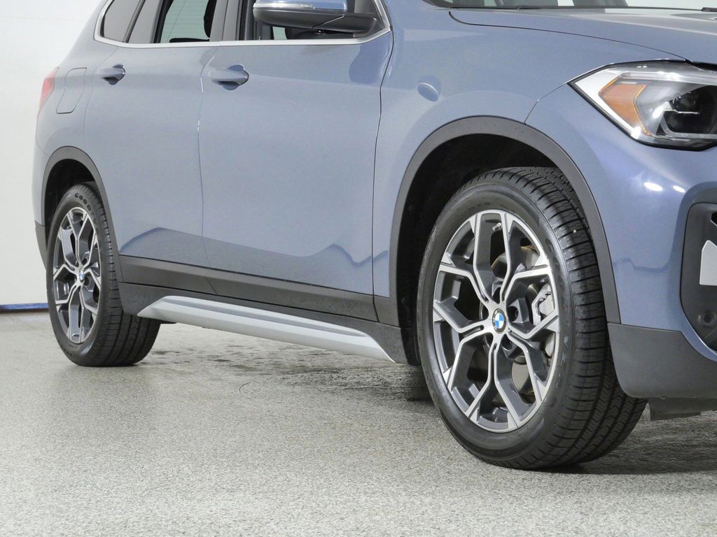 Thumbnail: 2021 BMW X1 - 6
