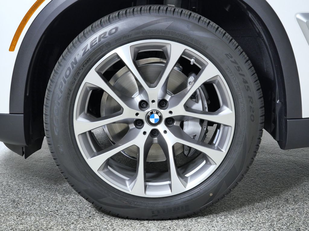 Thumbnail: 2026 BMW X5 - 17