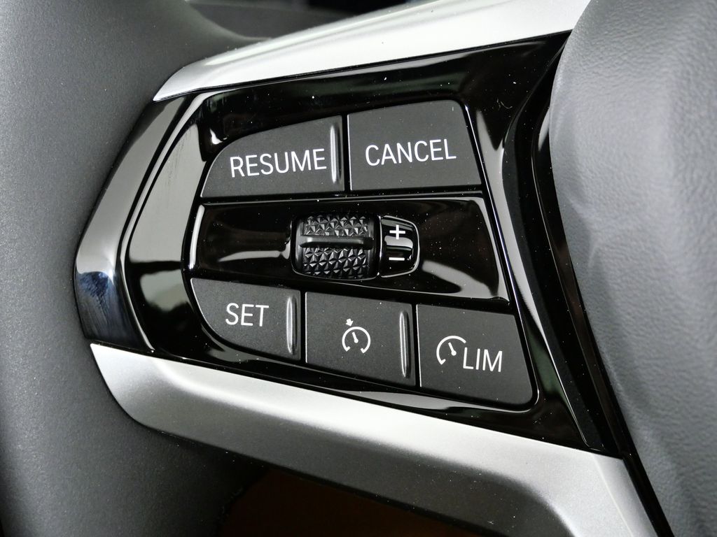 Thumbnail: 2026 BMW i4 - 40