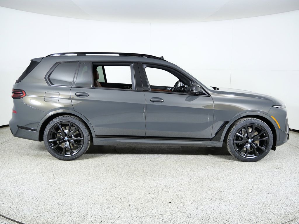 Thumbnail: 2026 BMW X7 - 8