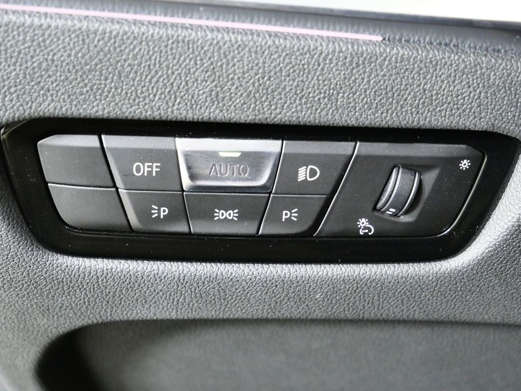 Thumbnail: 2023 BMW 3 Series - 42