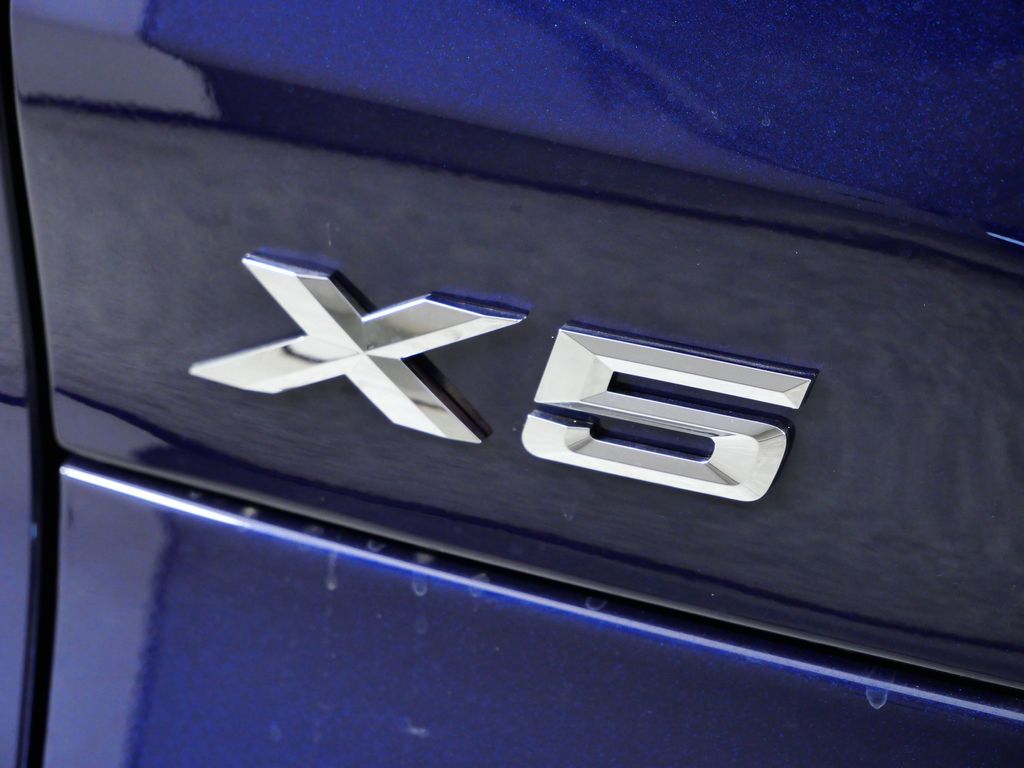 Thumbnail: 2026 BMW X5 - 13
