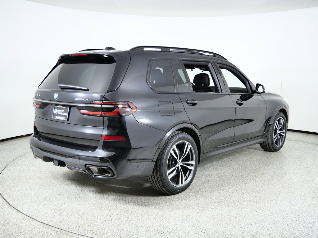 Thumbnail: 2025 BMW X7 - 11