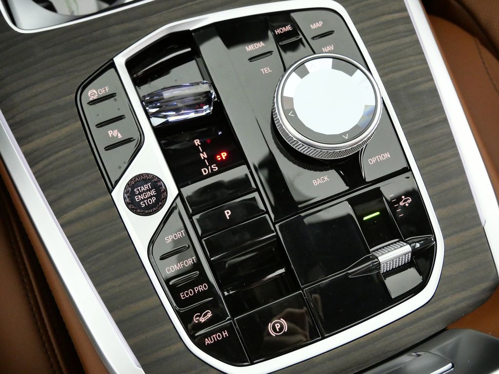 Thumbnail: 2026 BMW X7 - 48