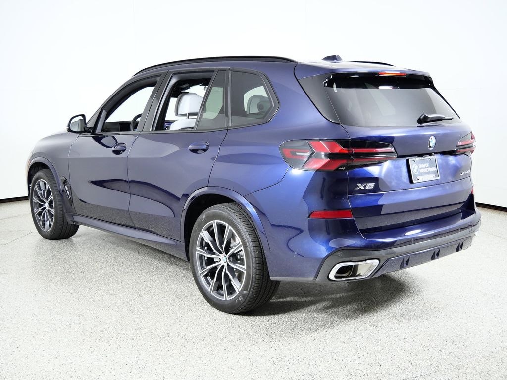 Thumbnail: 2026 BMW X5 - 15