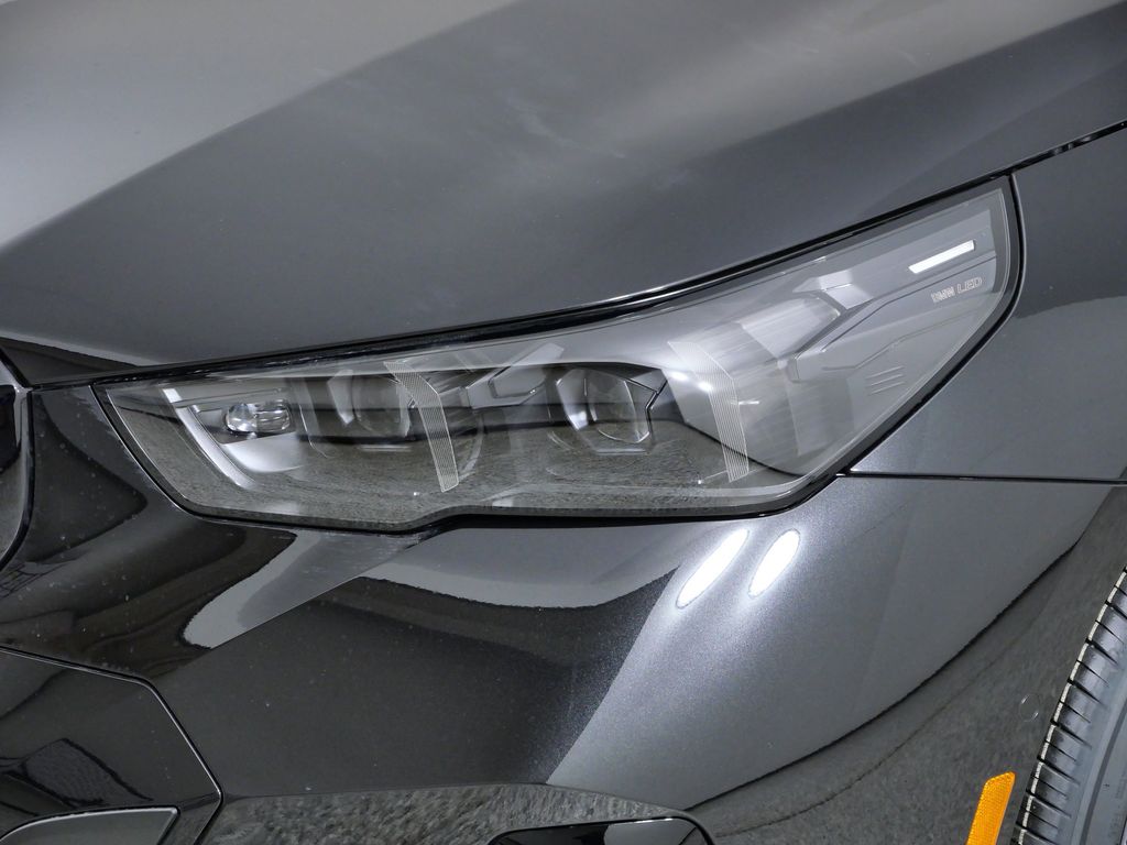 Thumbnail: 2026 BMW 5 Series - 3