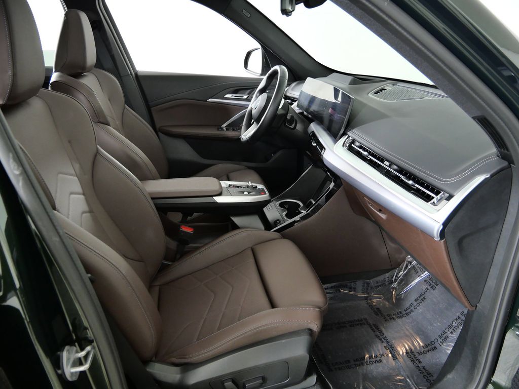 Thumbnail: 2025 BMW X1 - 24