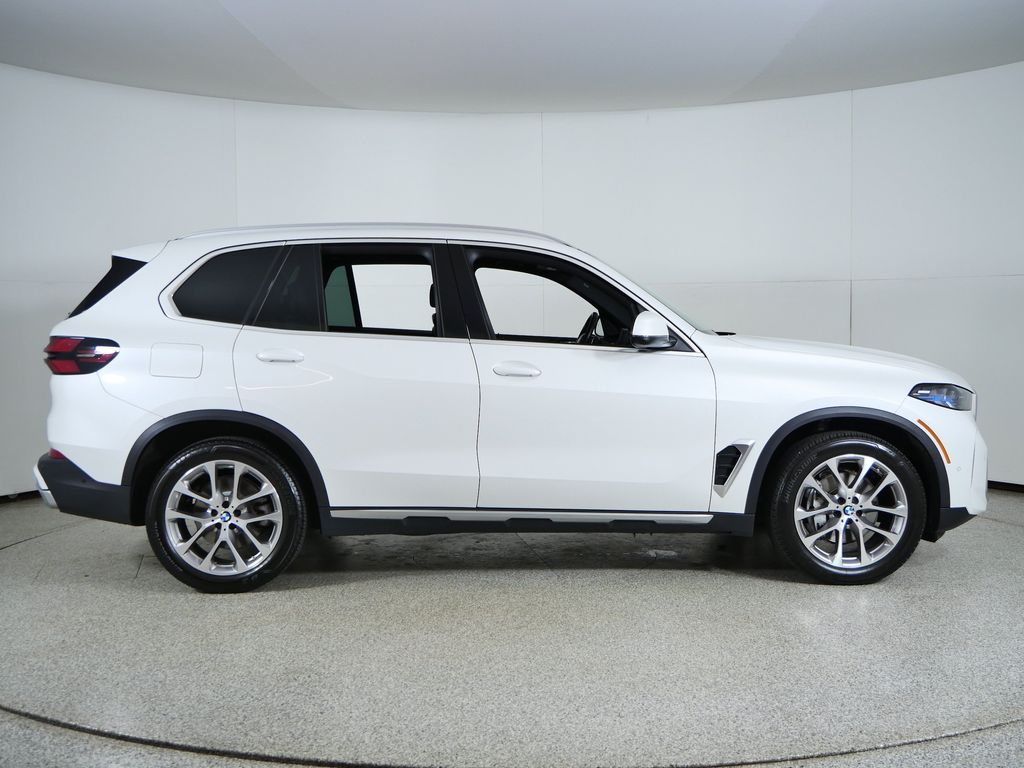 Thumbnail: 2024 BMW X5 - 9
