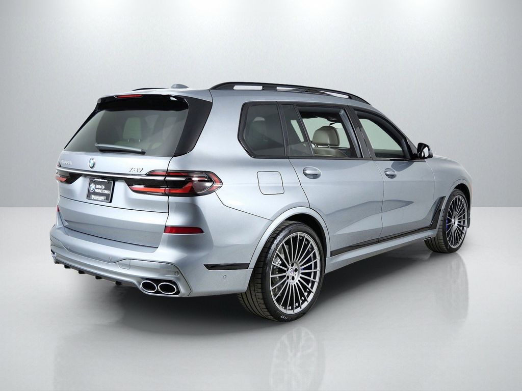 Thumbnail: 2023 BMW X7 - 10