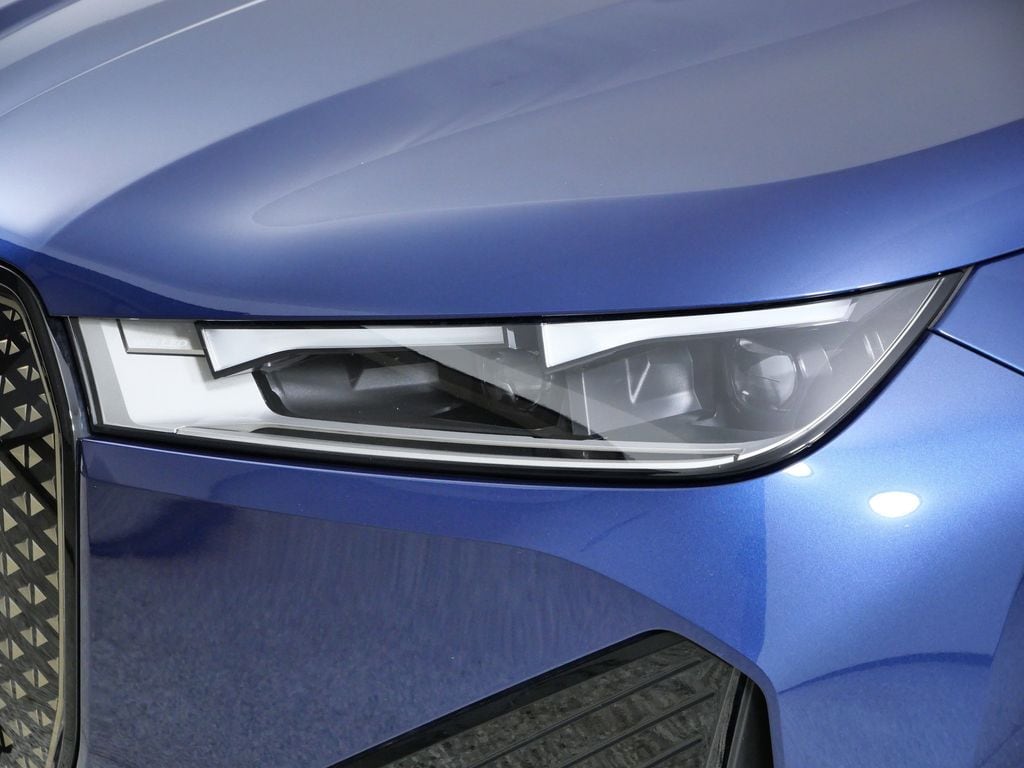 Thumbnail: 2023 BMW iX - 4