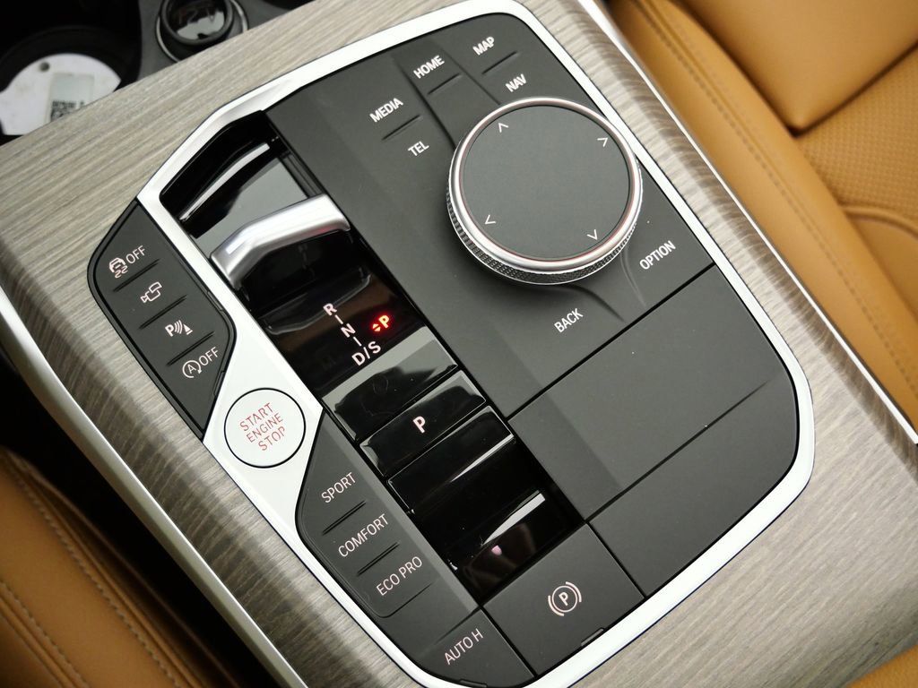 Thumbnail: 2026 BMW 3 Series - 49