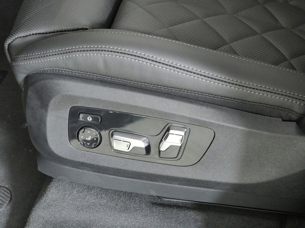 Thumbnail: 2026 BMW X5 - 39