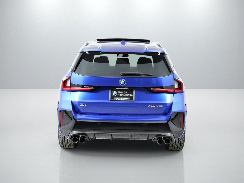 Thumbnail: 2026 BMW X1 - 10