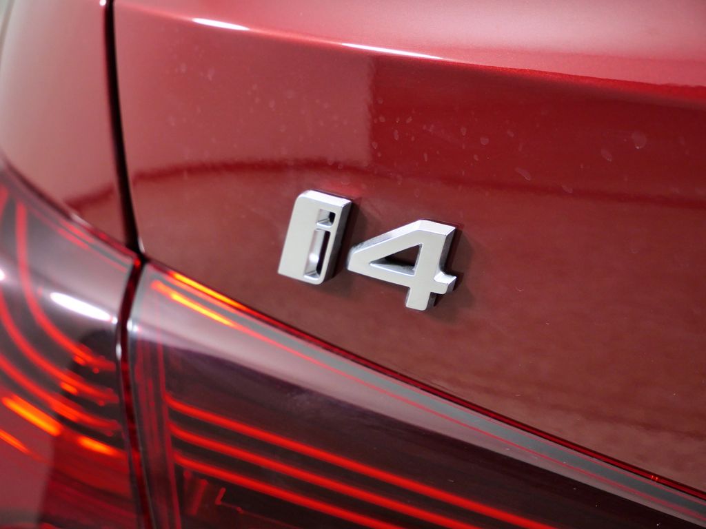 Thumbnail: 2026 BMW i4 - 13