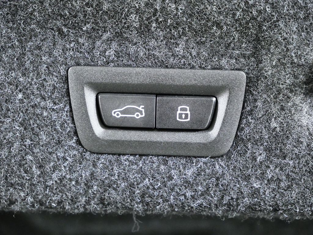 Thumbnail: 2026 BMW M4 - 26