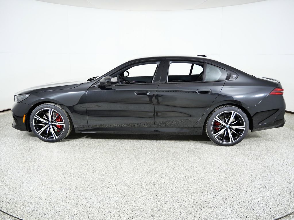 Thumbnail: 2026 BMW 5 Series - 15
