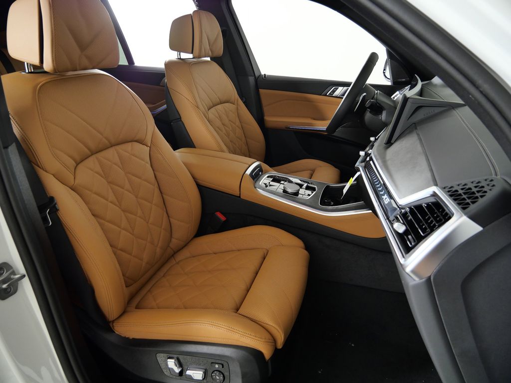 Thumbnail: 2026 BMW X5 - 21