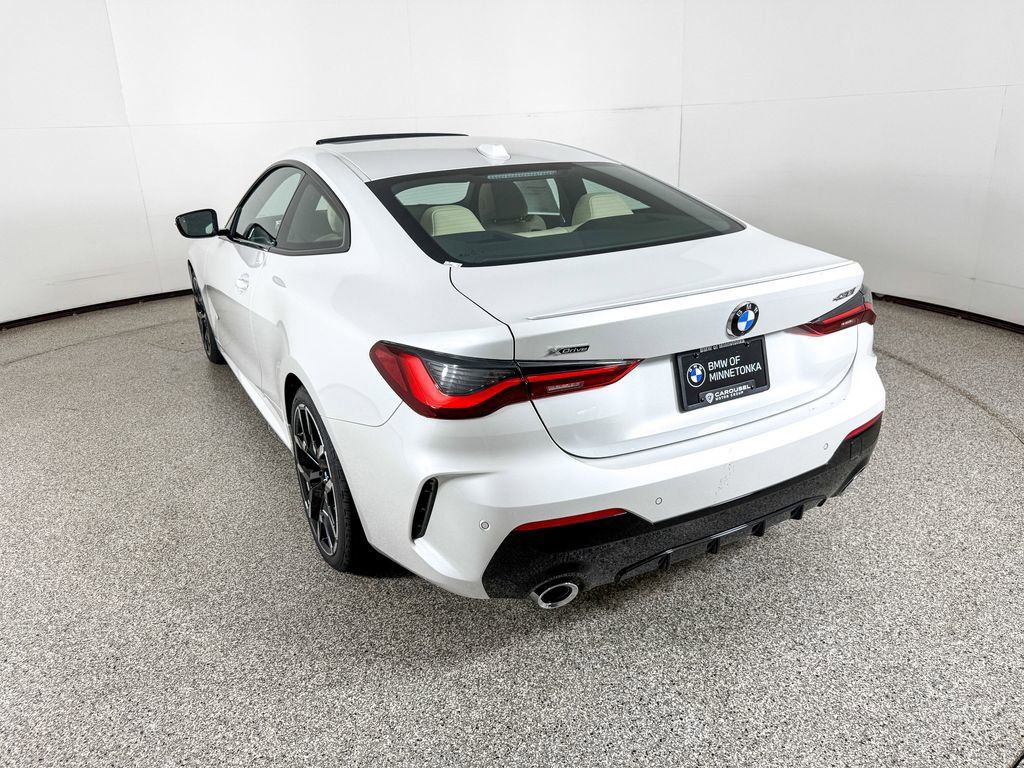Thumbnail: 2026 BMW 4 Series - 13