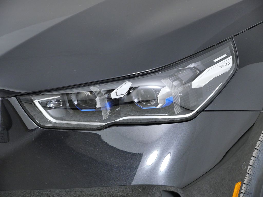 Thumbnail: 2026 BMW 5 Series - 3