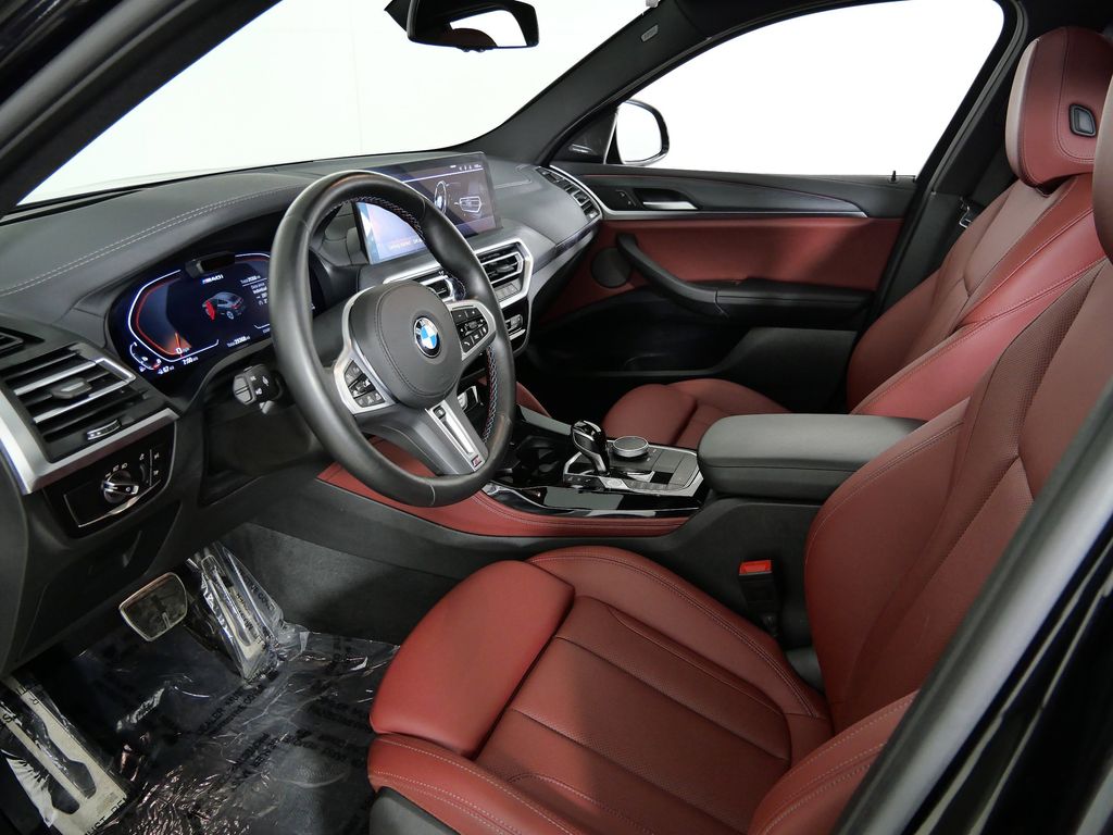 Thumbnail: 2025 BMW X4 - 38